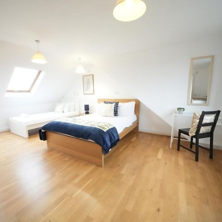 The Great Airport Place-Private Bedrooms With Private Bathroom-1 Bus To Heathrow Airport-5 Minutes By Car- Helpful Advice From Our Team Хармондсворт Экстерьер фото