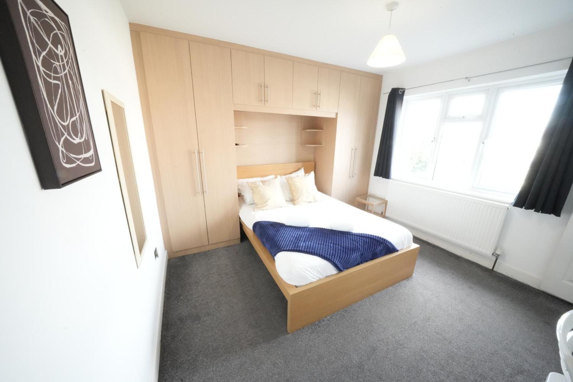 The Great Airport Place-Private Bedrooms With Private Bathroom-1 Bus To Heathrow Airport-5 Minutes By Car- Helpful Advice From Our Team Хармондсворт Экстерьер фото
