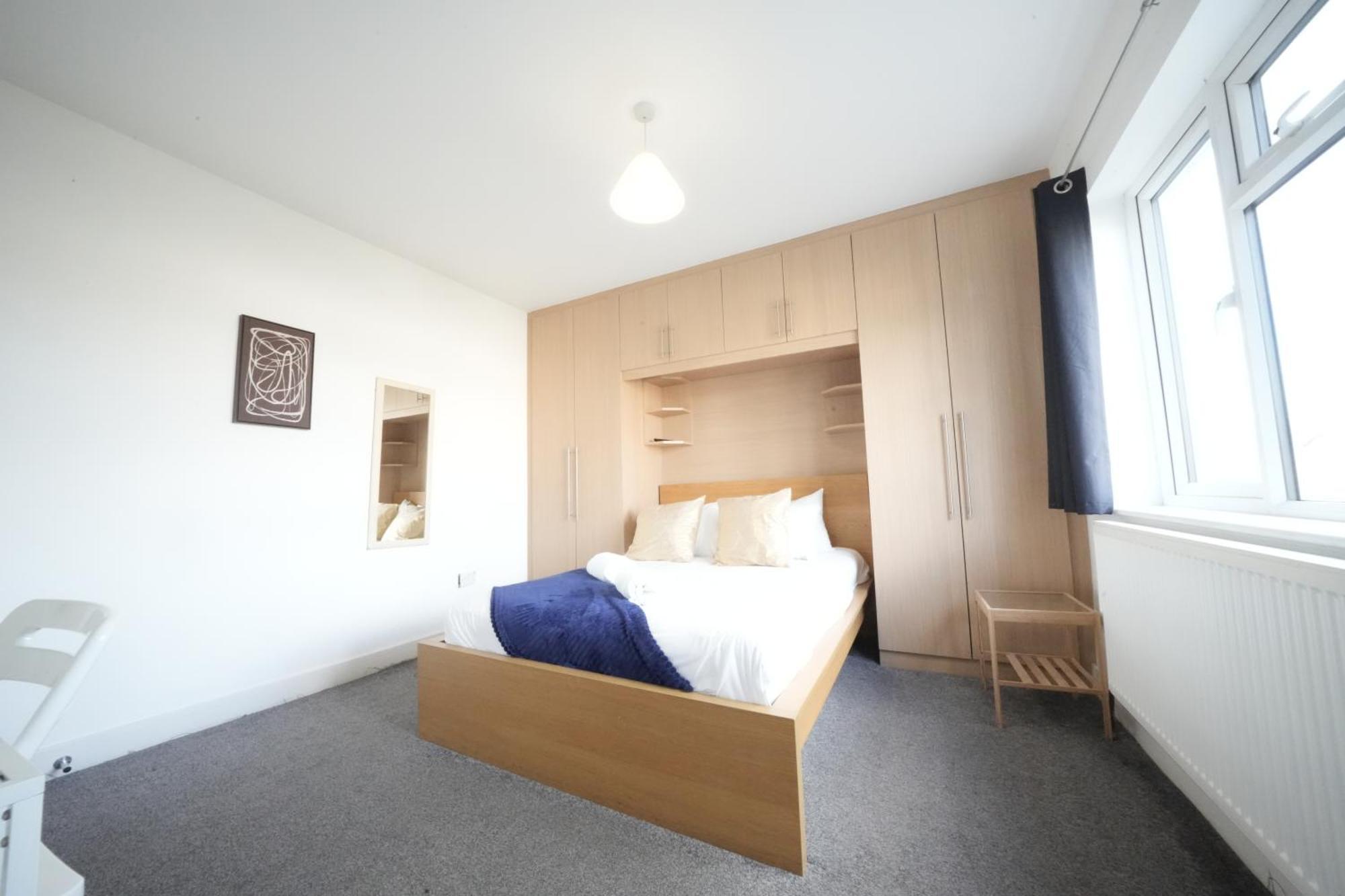 The Great Airport Place-Private Bedrooms With Private Bathroom-1 Bus To Heathrow Airport-5 Minutes By Car- Helpful Advice From Our Team Хармондсворт Экстерьер фото